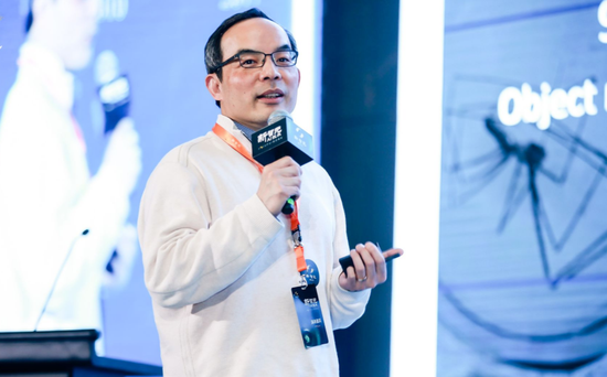 微软黄学东:机器翻译已达“超人”水平 任何语言都不在话下