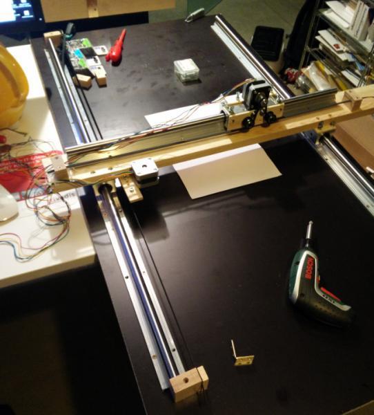 Plotter base plate with X-axis and Y-axis rails Plotter base plate with X-axis and Y-axis rails